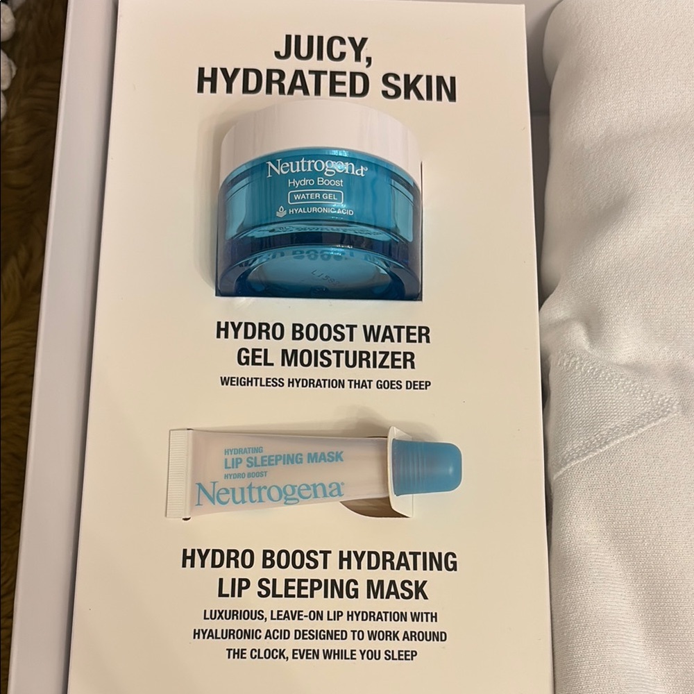Neutrogena Hydro Boost Water Gel Moisturizer, Lip Mask, Juiciest Sweatshirt